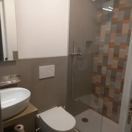 Porta Romana - Super With 2 Bedrooms & 2 Bathrooms Fully Equipped Kitchen Living Wi Fi Balcony Metro Line Porta Romana Apartment *